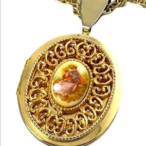 Vintage Large ceramic cameo gold locket